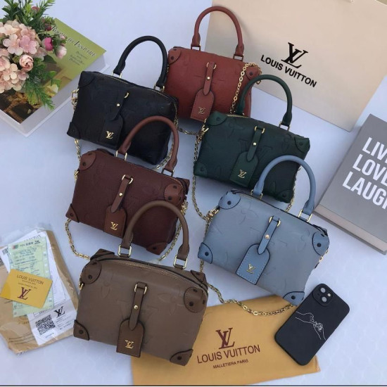 شنطة كتف لويس فيتون 11