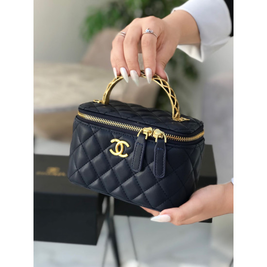 شنطة مكياج شانيل هاي كواليتي