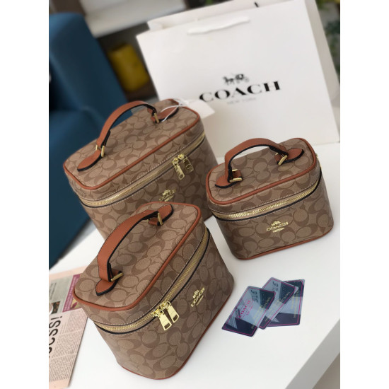 شنطة مكياج كوتش هاي كواليتي 1