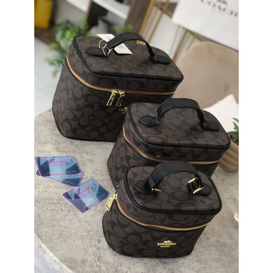 شنطة مكياج كوتش هاي كواليتي 1