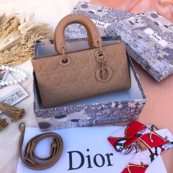 شنطة يد ديور هاي كواليتي 3