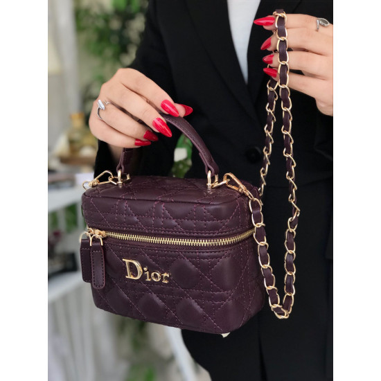 شنطة مكياج ديور هاي كواليتي