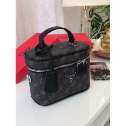 شنطة مكياج جس هاي كواليتي