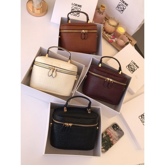 شنطة يد لويفي هاي كواليتي 1