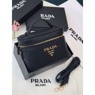 شنطة مكياج برادا هاي كواليتي 1